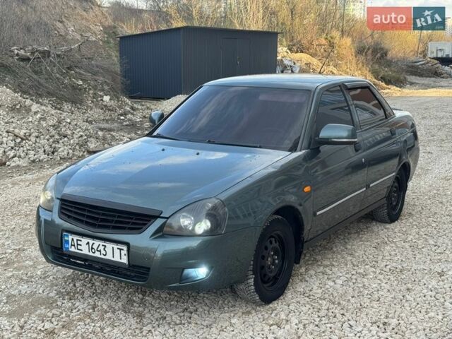 Зелений ВАЗ 2170 Priora, об'ємом двигуна 1.6 л та пробігом 223 тис. км за 2250 $, фото 1 на Automoto.ua