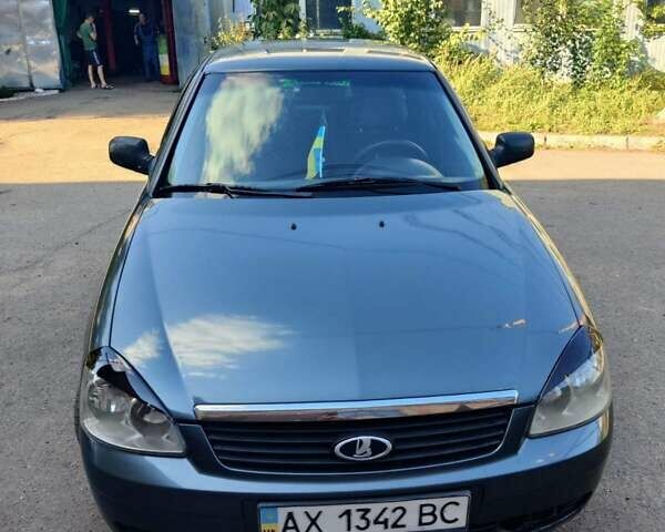 Зеленый ВАЗ 2170 Priora, объемом двигателя 1.6 л и пробегом 300 тыс. км за 2450 $, фото 1 на Automoto.ua