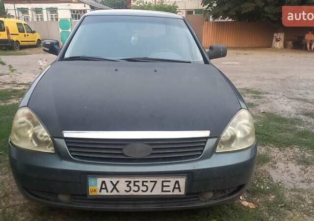 Зеленый ВАЗ 2170 Priora, объемом двигателя 1.6 л и пробегом 184 тыс. км за 1100 $, фото 1 на Automoto.ua