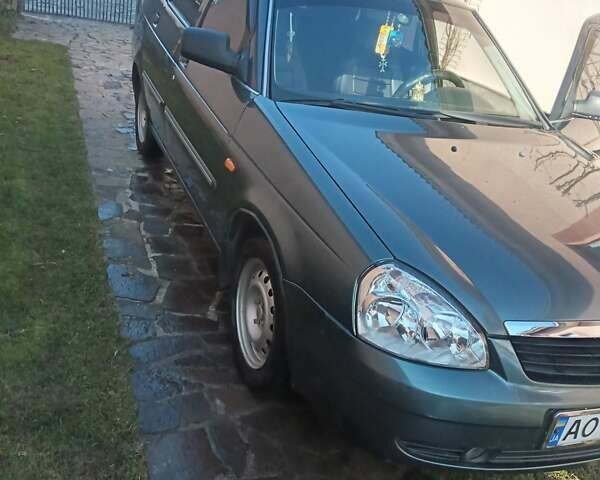 Зеленый ВАЗ 2170 Priora, объемом двигателя 1.6 л и пробегом 81 тыс. км за 3400 $, фото 1 на Automoto.ua
