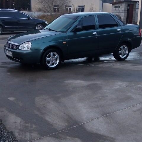 Зеленый ВАЗ 2170 Priora, объемом двигателя 1.6 л и пробегом 220 тыс. км за 1750 $, фото 1 на Automoto.ua