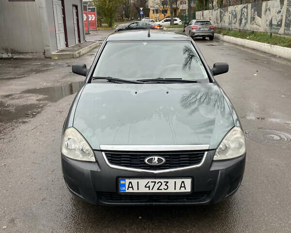 Зеленый ВАЗ 2170 Priora, объемом двигателя 1.6 л и пробегом 220 тыс. км за 2300 $, фото 1 на Automoto.ua