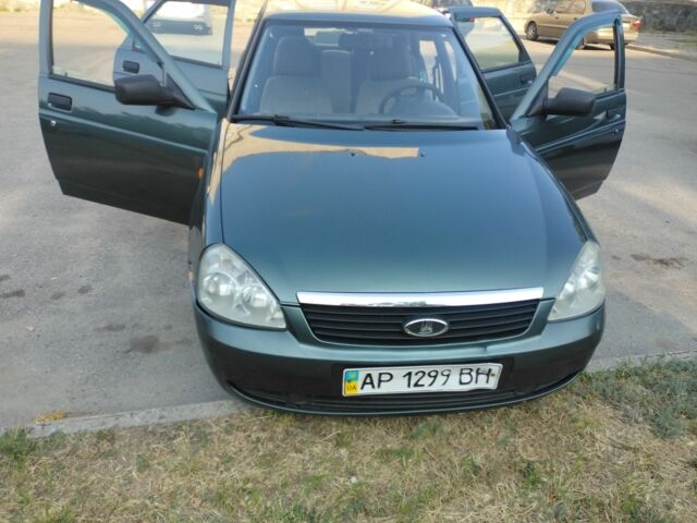 Зелений ВАЗ 2170 Priora, об'ємом двигуна 1.6 л та пробігом 241 тис. км за 1900 $, фото 1 на Automoto.ua