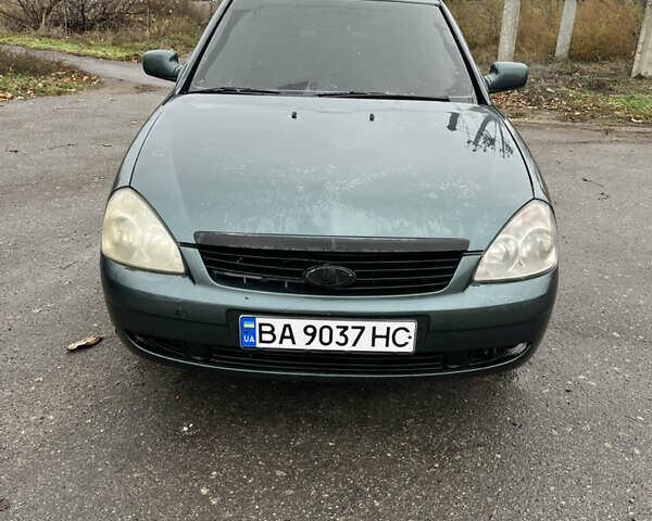 Зеленый ВАЗ 2170 Priora, объемом двигателя 1.6 л и пробегом 450 тыс. км за 2250 $, фото 1 на Automoto.ua