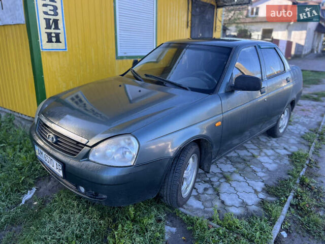 Зеленый ВАЗ 2170 Priora, объемом двигателя 1.6 л и пробегом 320 тыс. км за 1850 $, фото 1 на Automoto.ua