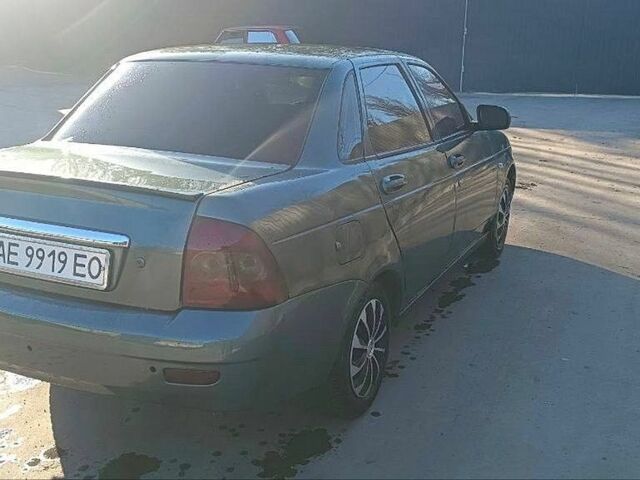 Зелений ВАЗ 2170 Priora, об'ємом двигуна 1.6 л та пробігом 250 тис. км за 2100 $, фото 1 на Automoto.ua