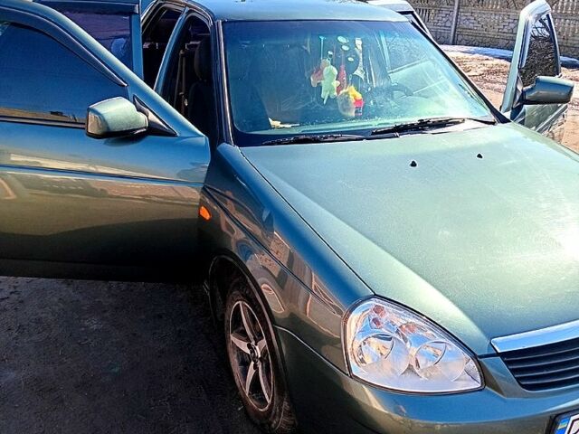 Зелений ВАЗ 2170 Priora, об'ємом двигуна 1.6 л та пробігом 207 тис. км за 3200 $, фото 1 на Automoto.ua