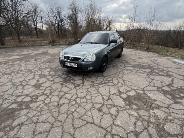 Зеленый ВАЗ 2170 Priora, объемом двигателя 1.6 л и пробегом 214 тыс. км за 2900 $, фото 1 на Automoto.ua