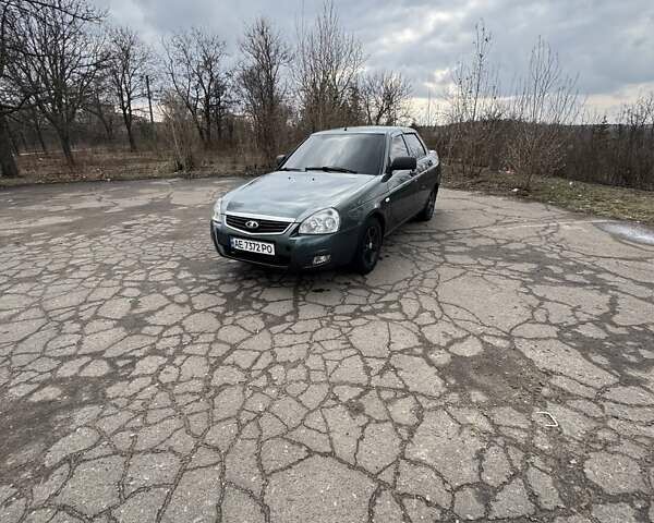 Зеленый ВАЗ 2170 Priora, объемом двигателя 1.6 л и пробегом 214 тыс. км за 2900 $, фото 1 на Automoto.ua