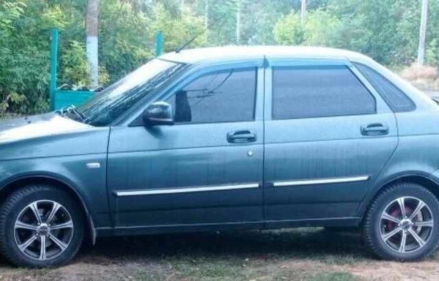 Зелений ВАЗ 2170 Priora, об'ємом двигуна 1.6 л та пробігом 86 тис. км за 5000 $, фото 1 на Automoto.ua