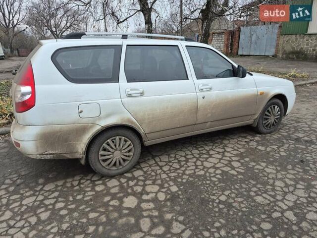 Білий ВАЗ 2171 Priora, об'ємом двигуна 1.6 л та пробігом 99 тис. км за 3200 $, фото 1 на Automoto.ua