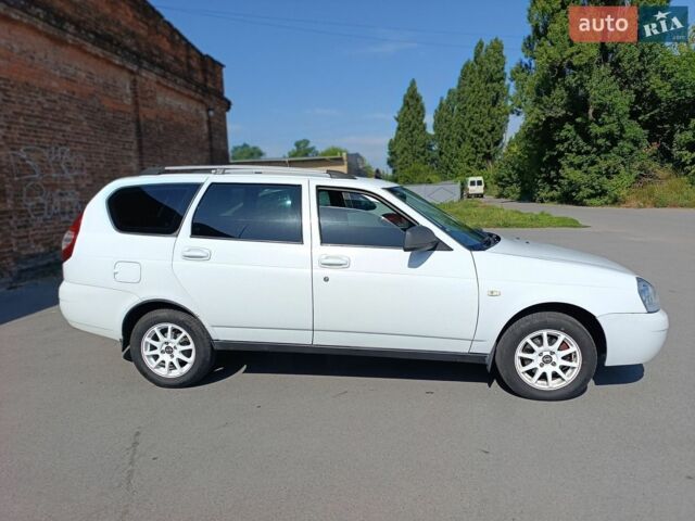 Белый ВАЗ 2171 Priora, объемом двигателя 1.6 л и пробегом 200 тыс. км за 1850 $, фото 1 на Automoto.ua