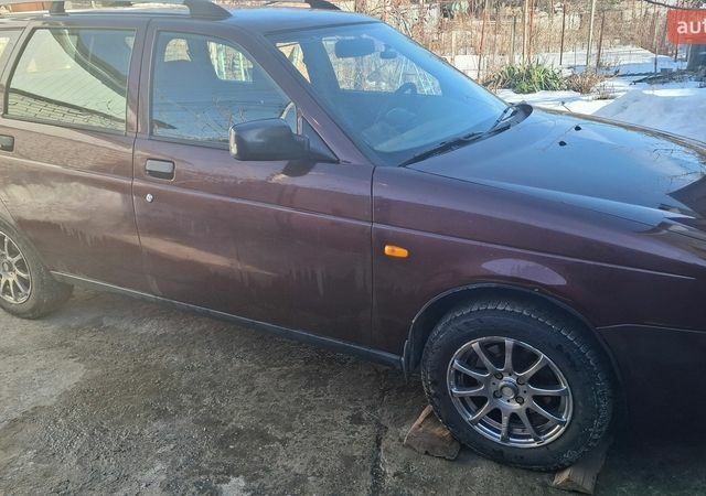 Червоний ВАЗ 2171 Priora, об'ємом двигуна 1.6 л та пробігом 102 тис. км за 2999 $, фото 1 на Automoto.ua