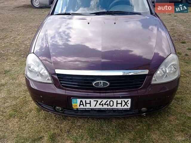 Красный ВАЗ 2171 Priora, объемом двигателя 1.6 л и пробегом 280 тыс. км за 1800 $, фото 1 на Automoto.ua
