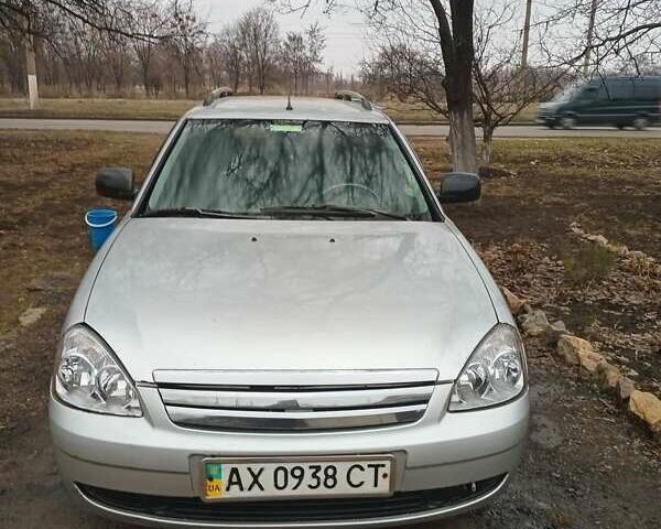 Серый ВАЗ 2171 Priora, объемом двигателя 1.6 л и пробегом 250 тыс. км за 3000 $, фото 1 на Automoto.ua