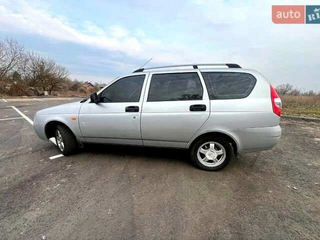 Серый ВАЗ 2171 Priora, объемом двигателя 1.6 л и пробегом 176 тыс. км за 3000 $, фото 1 на Automoto.ua