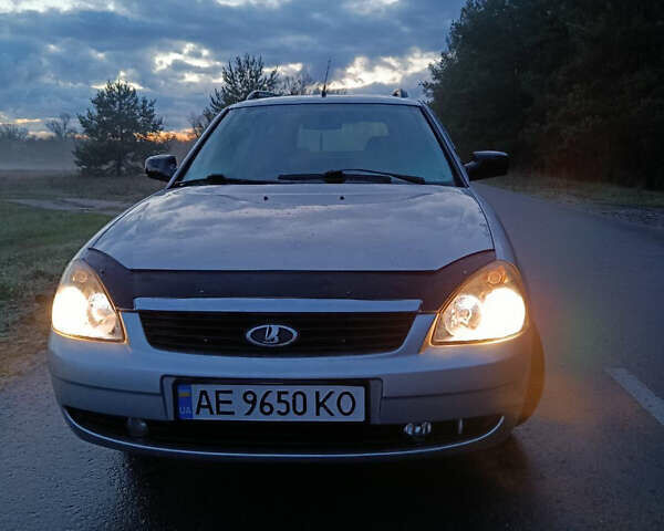 Серый ВАЗ 2171 Priora, объемом двигателя 1.6 л и пробегом 215 тыс. км за 3200 $, фото 1 на Automoto.ua