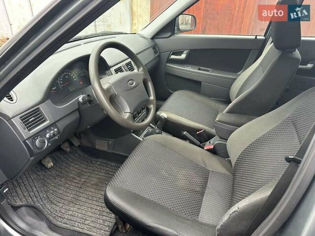 Серый ВАЗ 2171 Priora, объемом двигателя 1.6 л и пробегом 105 тыс. км за 3000 $, фото 1 на Automoto.ua