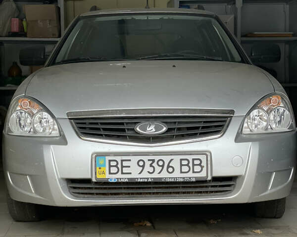 Серый ВАЗ 2171 Priora, объемом двигателя 1.6 л и пробегом 119 тыс. км за 3800 $, фото 1 на Automoto.ua