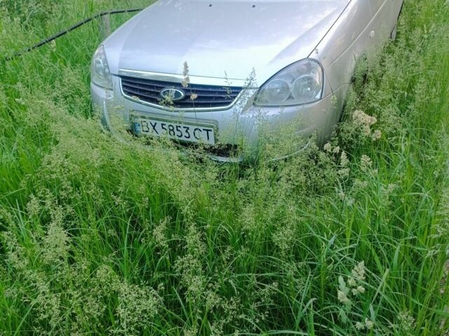 Серый ВАЗ 2171 Priora, объемом двигателя 2 л и пробегом 163 тыс. км за 3500 $, фото 1 на Automoto.ua