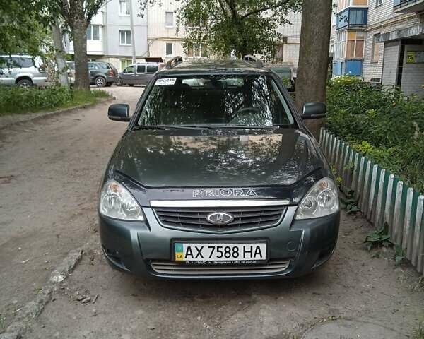 Зеленый ВАЗ 2171 Priora, объемом двигателя 1.6 л и пробегом 170 тыс. км за 3200 $, фото 1 на Automoto.ua