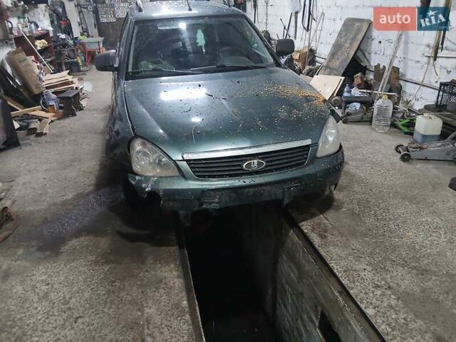 Зелений ВАЗ 2171 Priora, об'ємом двигуна 1.6 л та пробігом 324 тис. км за 1100 $, фото 1 на Automoto.ua