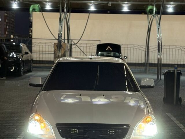 ВАЗ 2172 Priora 2012 в Одессе на Automoto.ua Белый ВАЗ 2172 Priora, объемом двигателя 1.6 л и пробегом 170 тыс. км за 3700 $, фото 1 на Automoto.ua