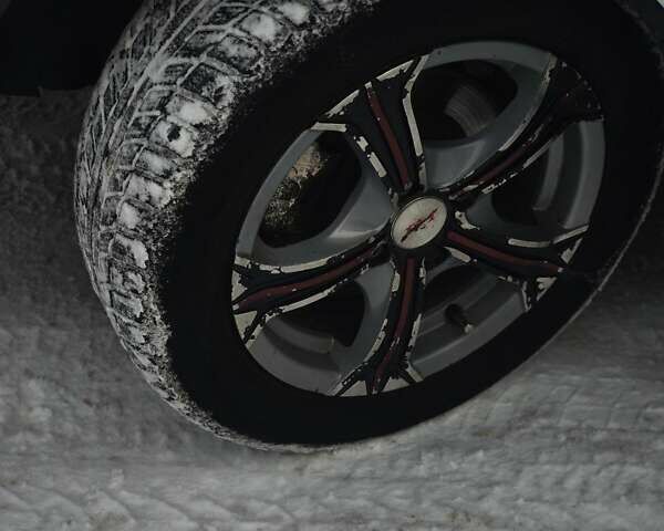 Белый ВАЗ 2172 Priora, объемом двигателя 1.6 л и пробегом 210 тыс. км за 3000 $, фото 1 на Automoto.ua