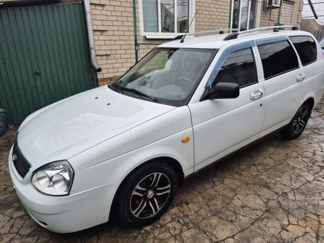 Белый ВАЗ 2172 Priora, объемом двигателя 0 л и пробегом 132 тыс. км за 3200 $, фото 1 на Automoto.ua