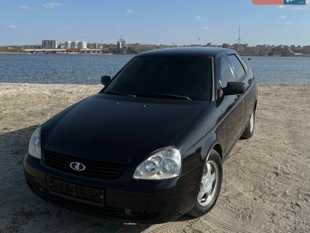 Чорний ВАЗ 2172 Priora, об'ємом двигуна 1.6 л та пробігом 189 тис. км за 3650 $, фото 1 на Automoto.ua