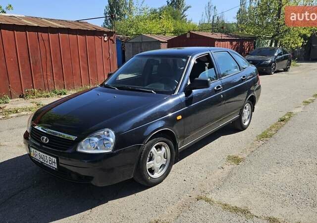 Чорний ВАЗ 2172 Priora, об'ємом двигуна 1.6 л та пробігом 80 тис. км за 3200 $, фото 1 на Automoto.ua
