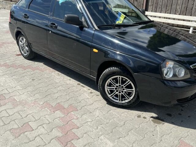 Черный ВАЗ 2172 Priora, объемом двигателя 1.6 л и пробегом 250 тыс. км за 2500 $, фото 1 на Automoto.ua