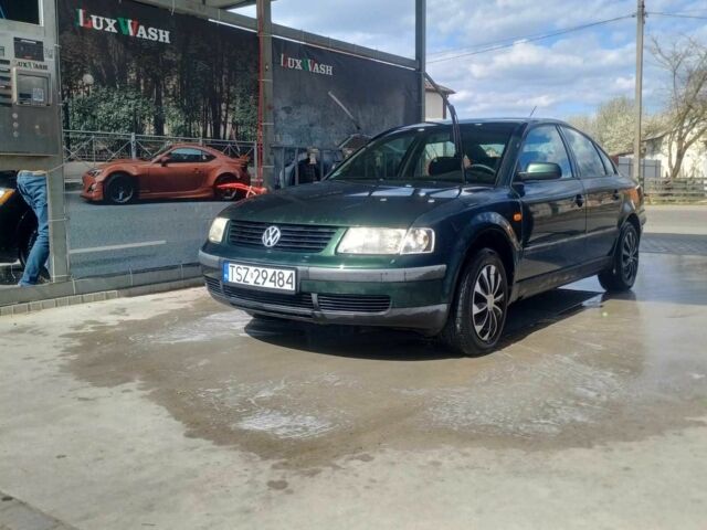 Чорний ВАЗ 2172 Priora, об'ємом двигуна 1.6 л та пробігом 243 тис. км за 1850 $, фото 1 на Automoto.ua