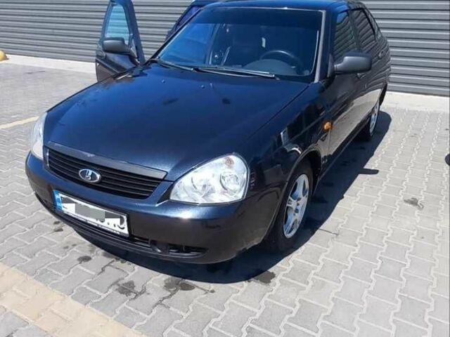 Черный ВАЗ 2172 Priora, объемом двигателя 1.6 л и пробегом 205 тыс. км за 3600 $, фото 1 на Automoto.ua