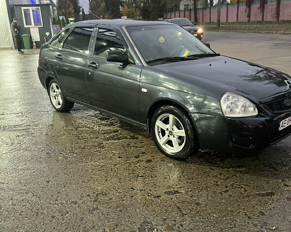 Чорний ВАЗ 2172 Priora, об'ємом двигуна 1.6 л та пробігом 245 тис. км за 2950 $, фото 1 на Automoto.ua