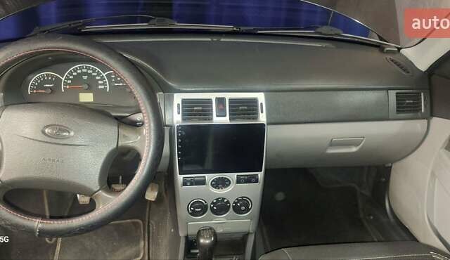 Черный ВАЗ 2172 Priora, объемом двигателя 1.6 л и пробегом 132 тыс. км за 2900 $, фото 1 на Automoto.ua