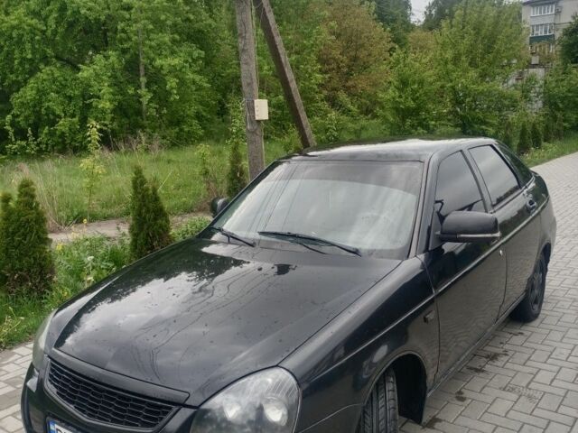 Чорний ВАЗ 2172 Priora, об'ємом двигуна 1.6 л та пробігом 176 тис. км за 2000 $, фото 1 на Automoto.ua