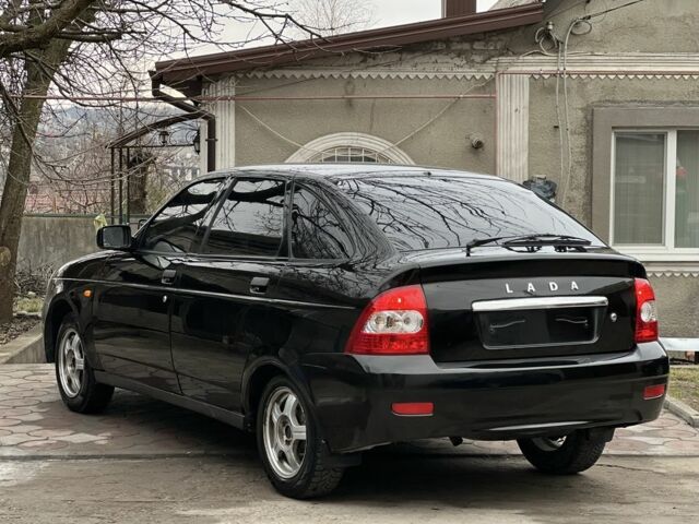 Чорний ВАЗ 2172 Priora, об'ємом двигуна 1.6 л та пробігом 95 тис. км за 3100 $, фото 1 на Automoto.ua