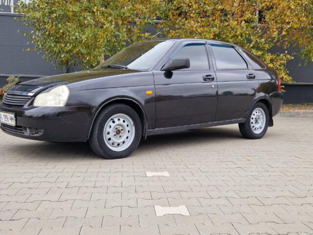 Черный ВАЗ 2172 Priora, объемом двигателя 1.6 л и пробегом 185 тыс. км за 2600 $, фото 1 на Automoto.ua