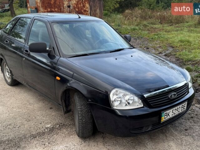 Чорний ВАЗ 2172 Priora, об'ємом двигуна 1.6 л та пробігом 150 тис. км за 1800 $, фото 1 на Automoto.ua