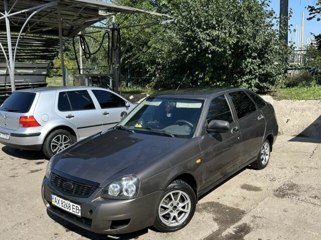 Коричневый ВАЗ 2172 Priora, объемом двигателя 1.6 л и пробегом 235 тыс. км за 2255 $, фото 1 на Automoto.ua