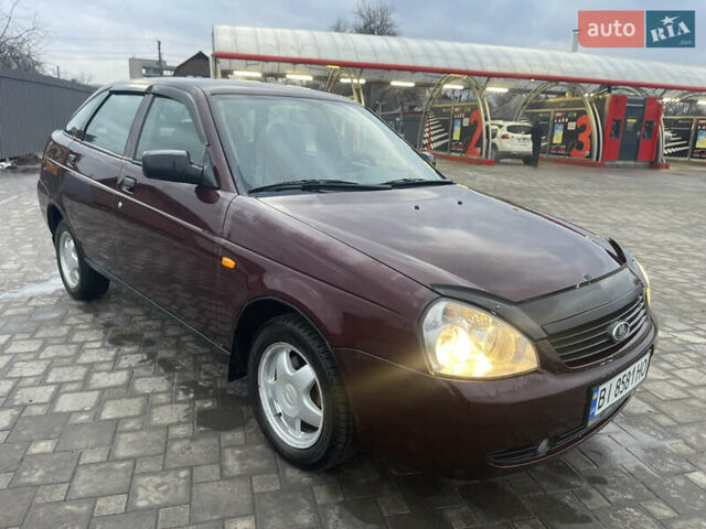 Красный ВАЗ 2172 Priora, объемом двигателя 1.6 л и пробегом 120 тыс. км за 3000 $, фото 1 на Automoto.ua