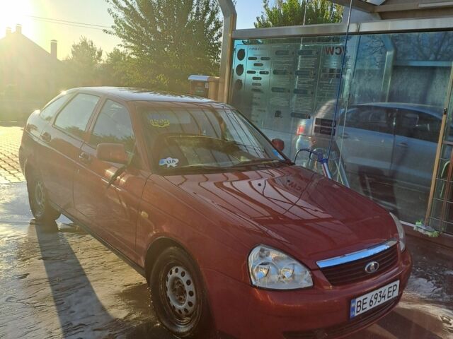 Червоний ВАЗ 2172 Priora, об'ємом двигуна 1.6 л та пробігом 149 тис. км за 3400 $, фото 1 на Automoto.ua