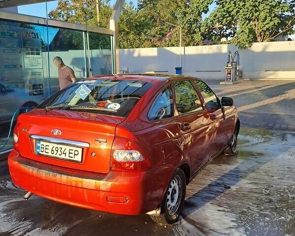 Червоний ВАЗ 2172 Priora, об'ємом двигуна 1.6 л та пробігом 149 тис. км за 3400 $, фото 1 на Automoto.ua