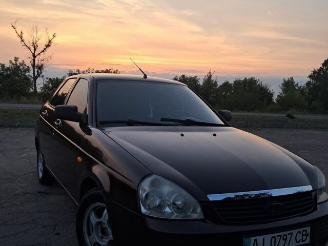 Красный ВАЗ 2172 Priora, объемом двигателя 1.6 л и пробегом 239 тыс. км за 2800 $, фото 1 на Automoto.ua