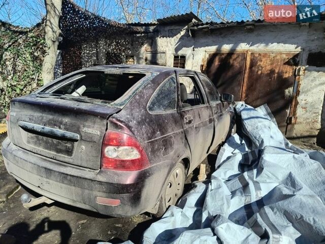 Червоний ВАЗ 2172 Priora, об'ємом двигуна 1.6 л та пробігом 232 тис. км за 900 $, фото 1 на Automoto.ua