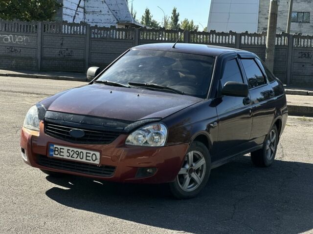 Красный ВАЗ 2172 Priora, объемом двигателя 1.6 л и пробегом 180 тыс. км за 2100 $, фото 1 на Automoto.ua