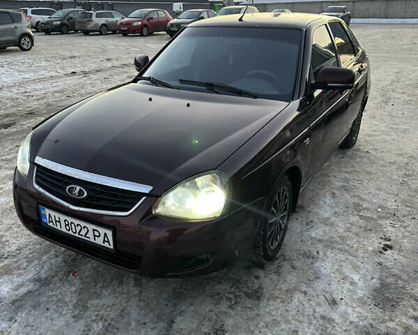 Червоний ВАЗ 2172 Priora, об'ємом двигуна 1.6 л та пробігом 210 тис. км за 3200 $, фото 1 на Automoto.ua