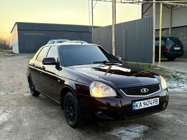 Червоний ВАЗ 2172 Priora, об'ємом двигуна 1.6 л та пробігом 252 тис. км за 3650 $, фото 1 на Automoto.ua