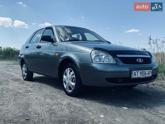 Серый ВАЗ 2172 Priora, объемом двигателя 1.6 л и пробегом 183 тыс. км за 2300 $, фото 1 на Automoto.ua